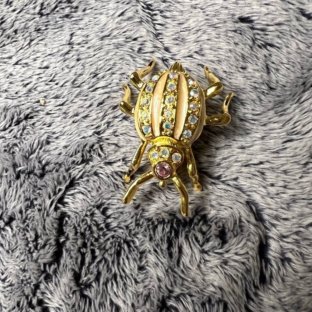 Rare Joan Rivers Aurora Borealis Rhinestones Beetle Brooch